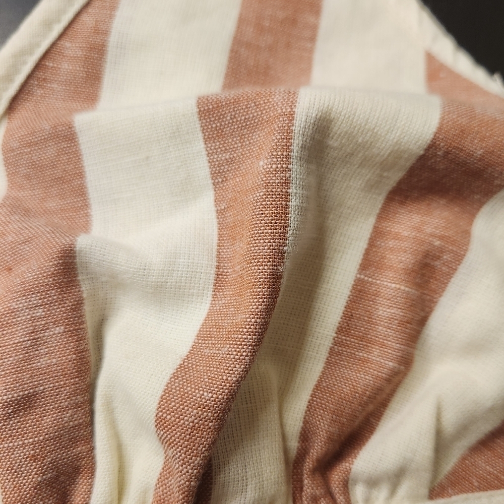Free People NWOT Cotton/Linen Triangle Top Light Red/Cream Size Medium - Picture 2 of 4